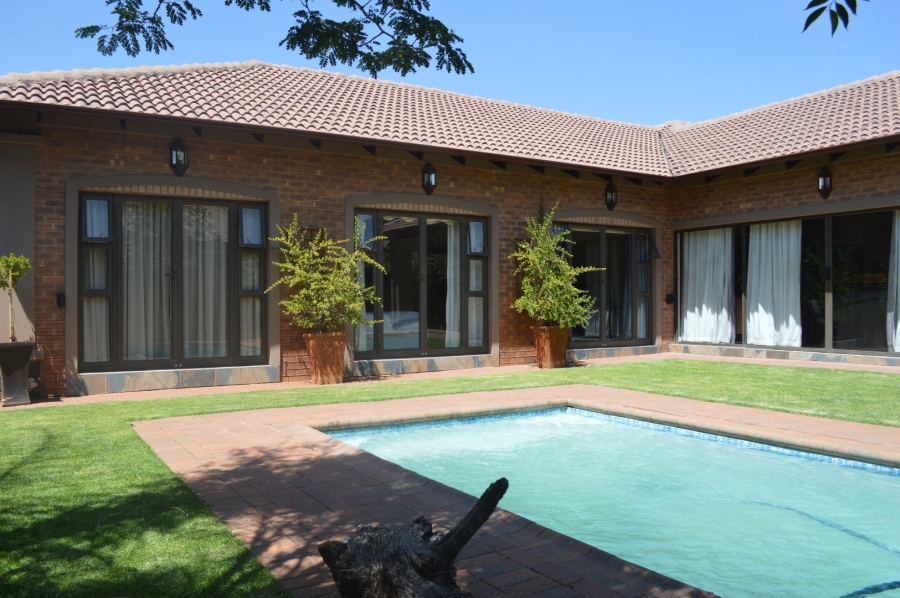 4 Bedroom Property for Sale in Wilkoppies North West